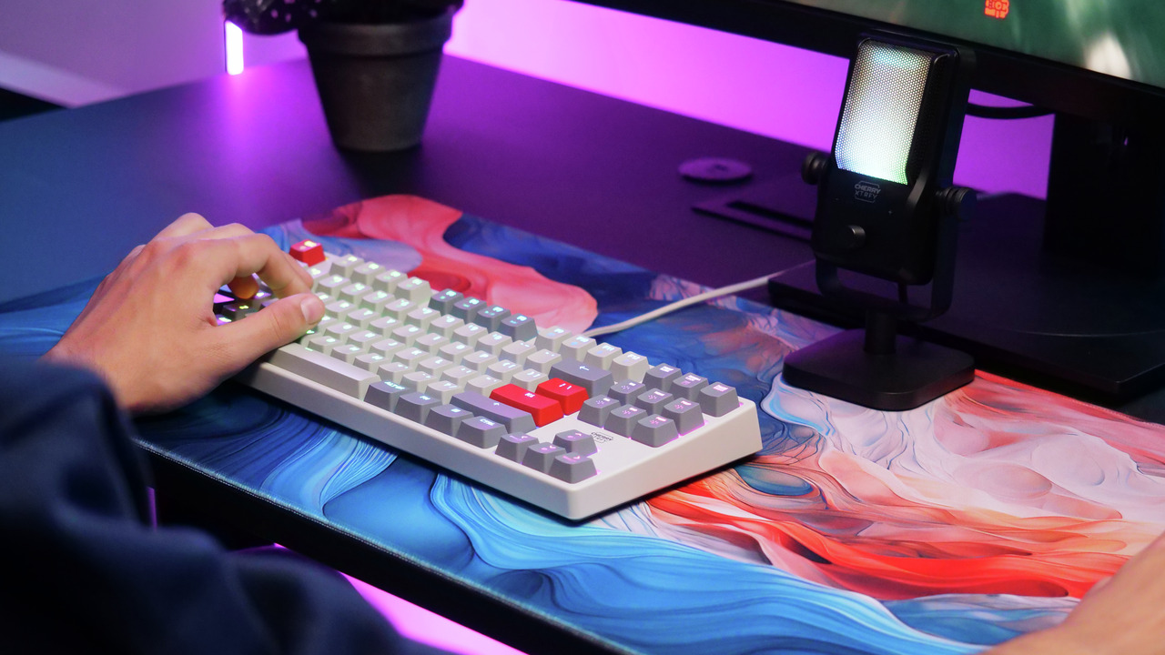 CHERRY XTRFY K4V2 TKL Retro gaming keyboard