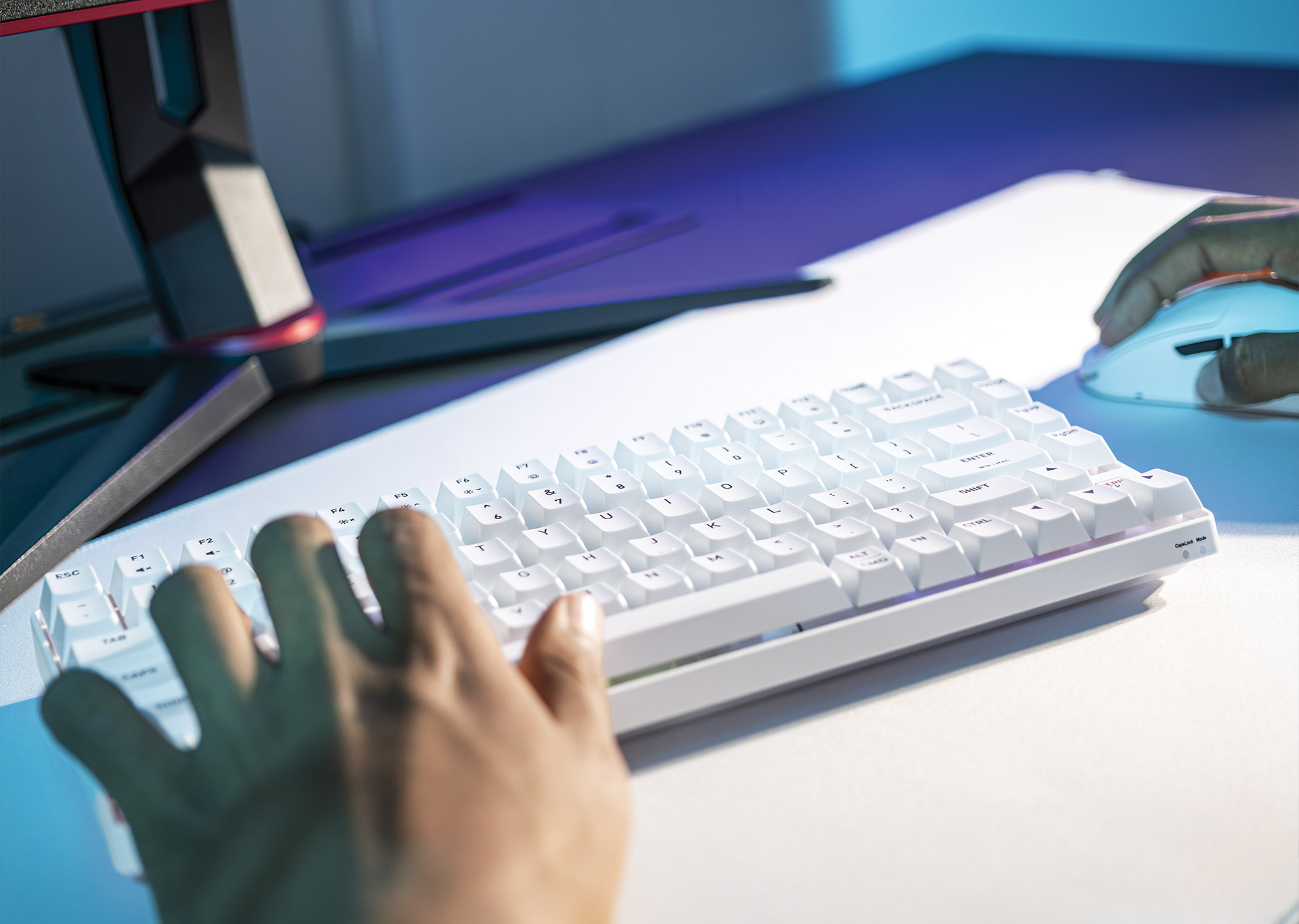 CHERRY XTRFY K33 mem-chanical gaming keyboard